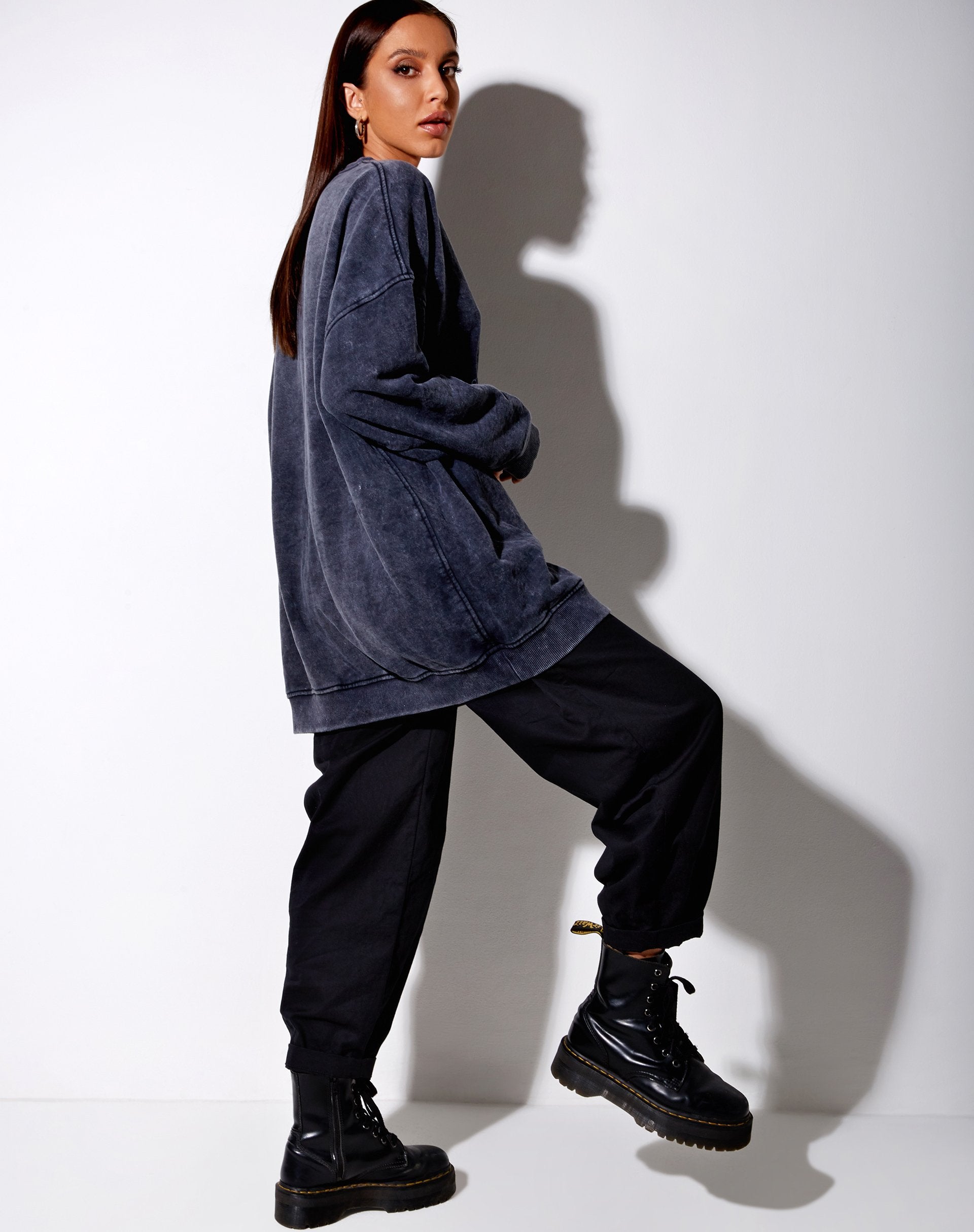 Image of Glo Sweatshirt in Black Wash Dragon