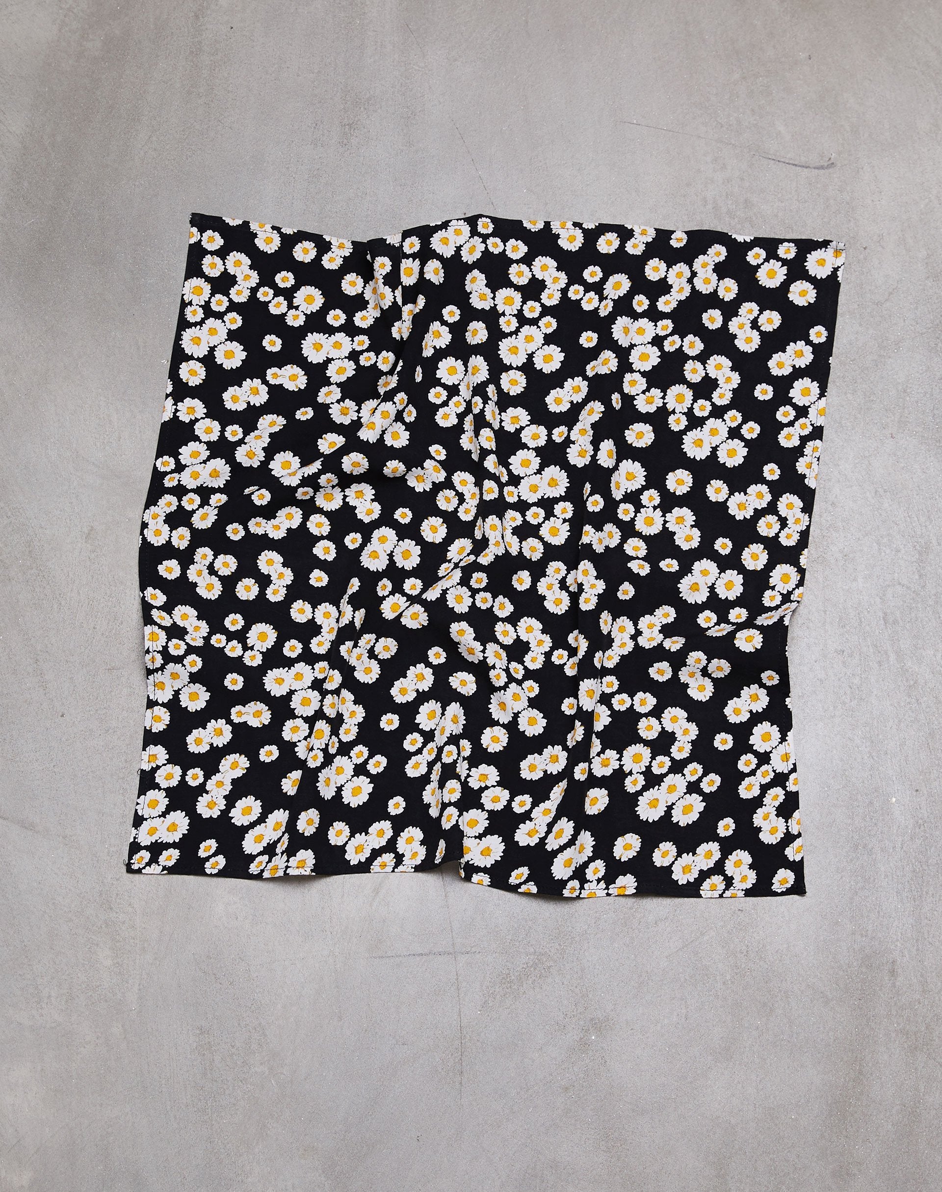 Image of Bandana in Mini Daisy Black