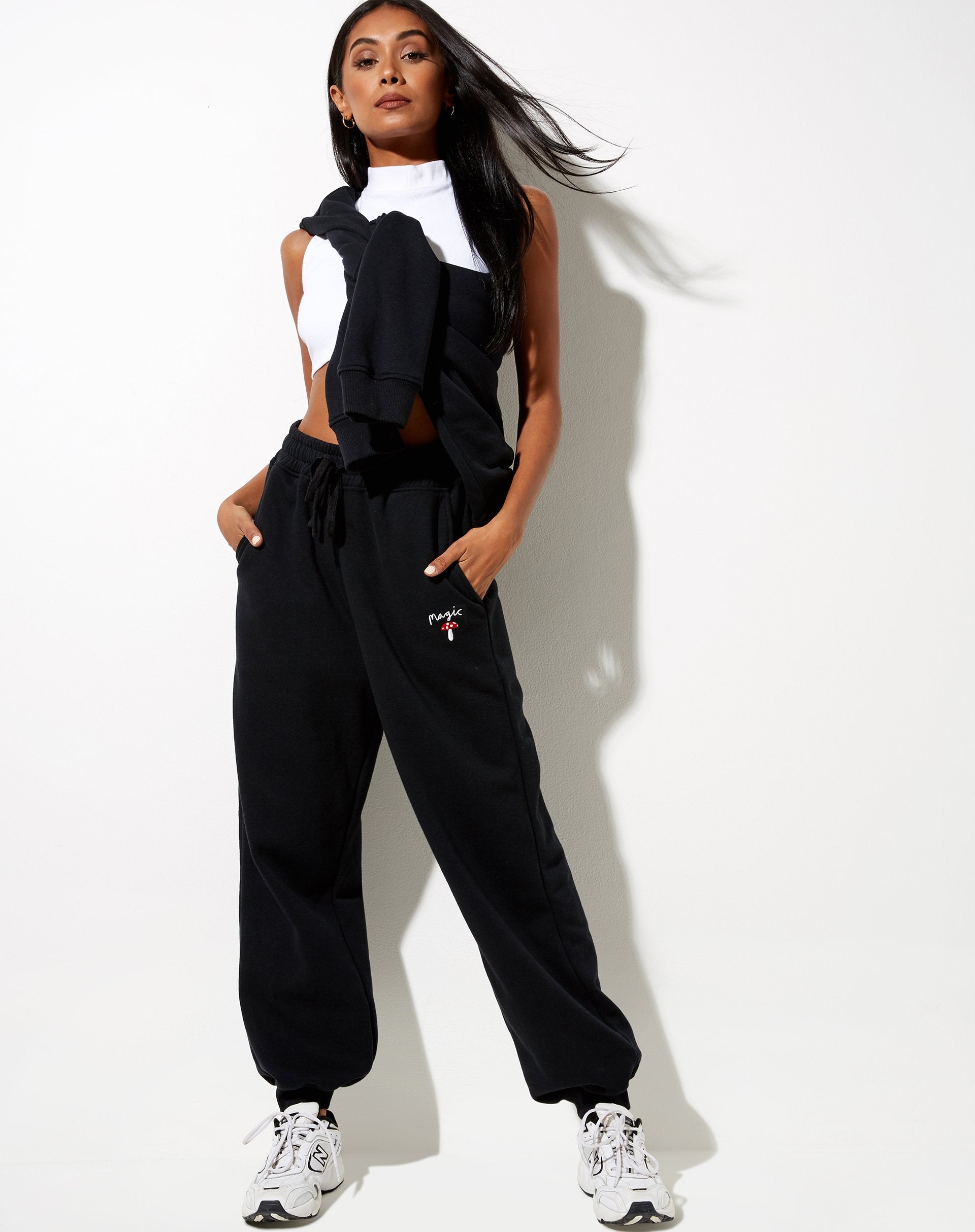 Image of Roider Jogger in Black Mushroom Red Embro