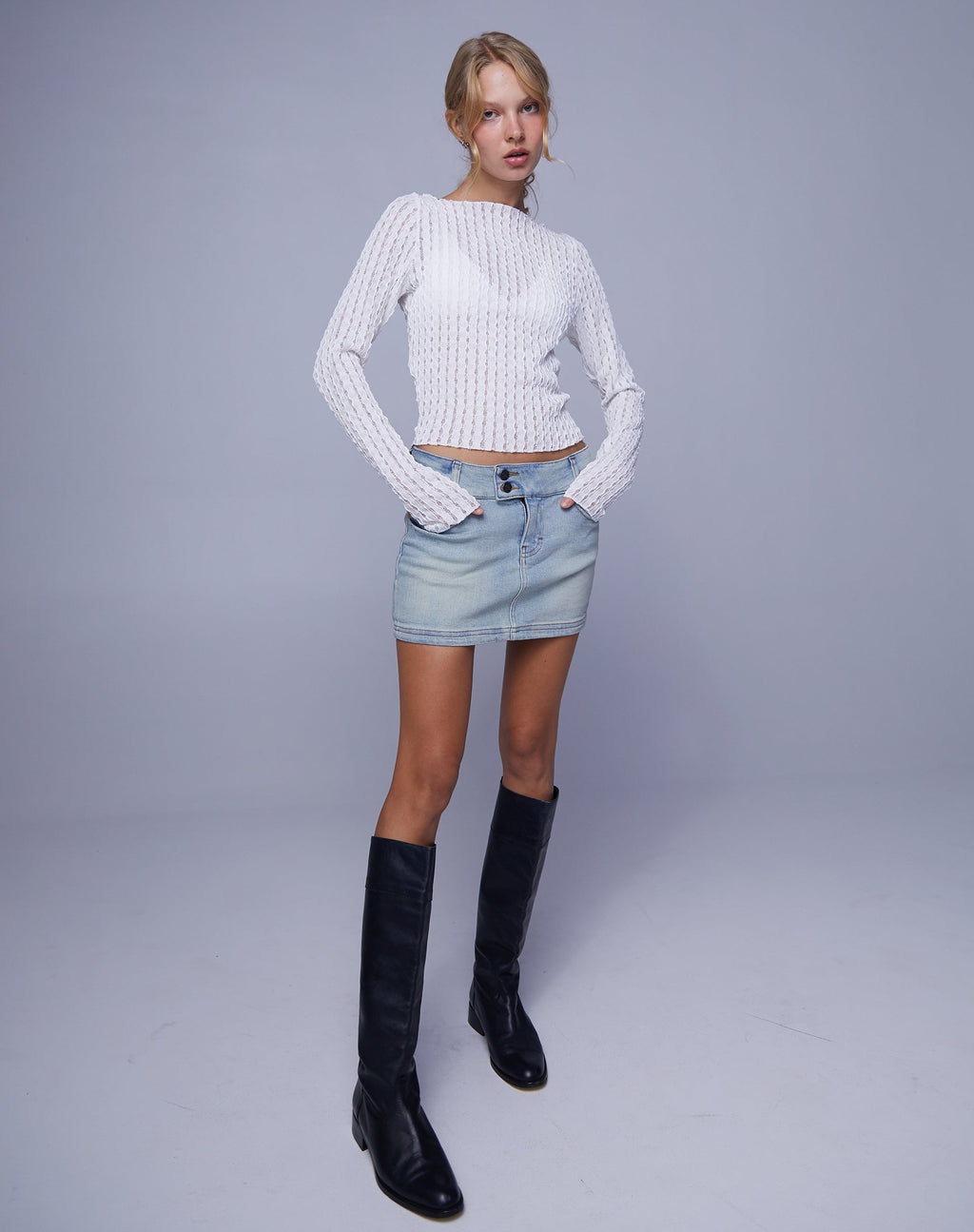 Low Rise Denim Mini Skirt in Super Bleach