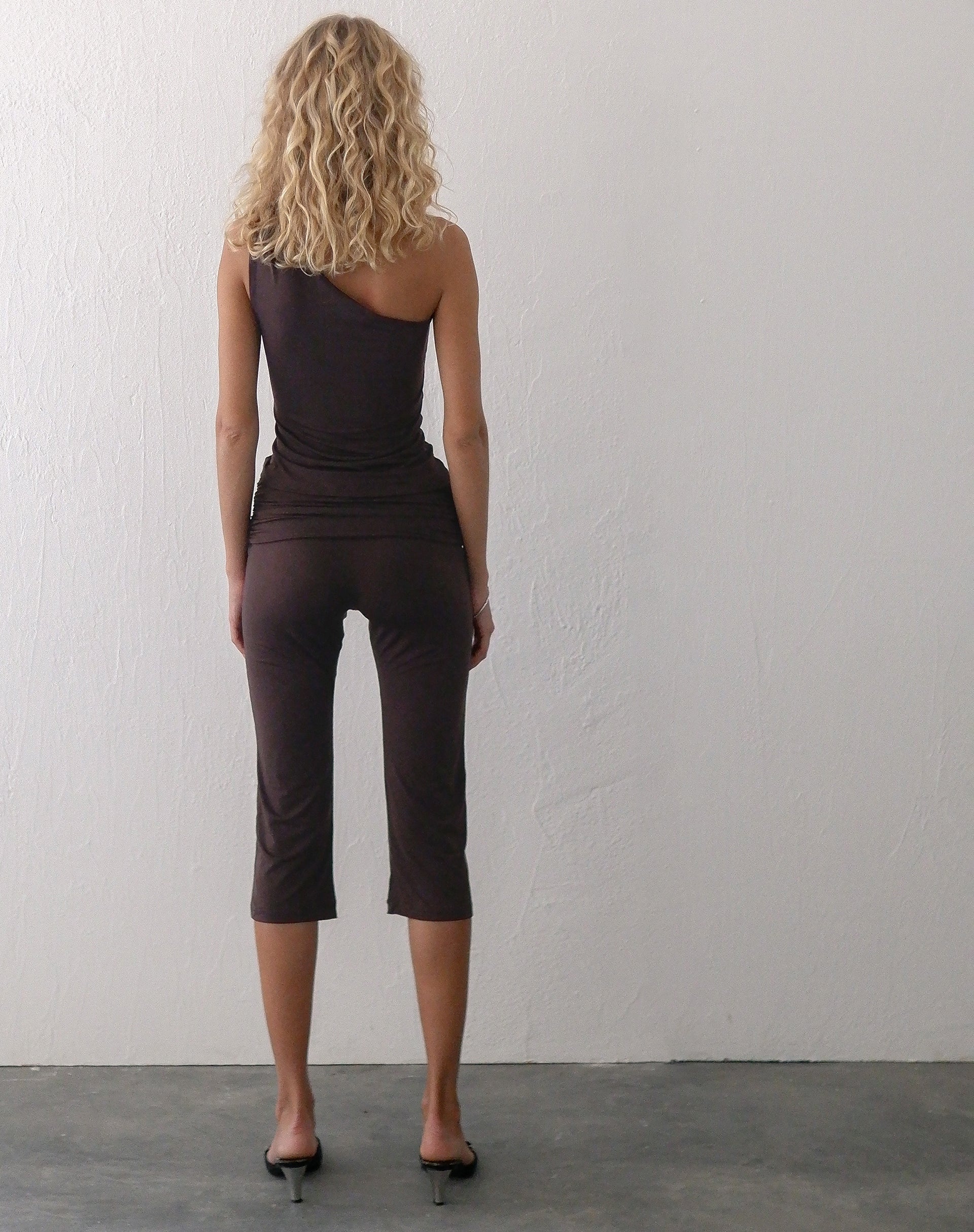 Image of Effy Capri Trousers with Wrap Waistband in Mocca