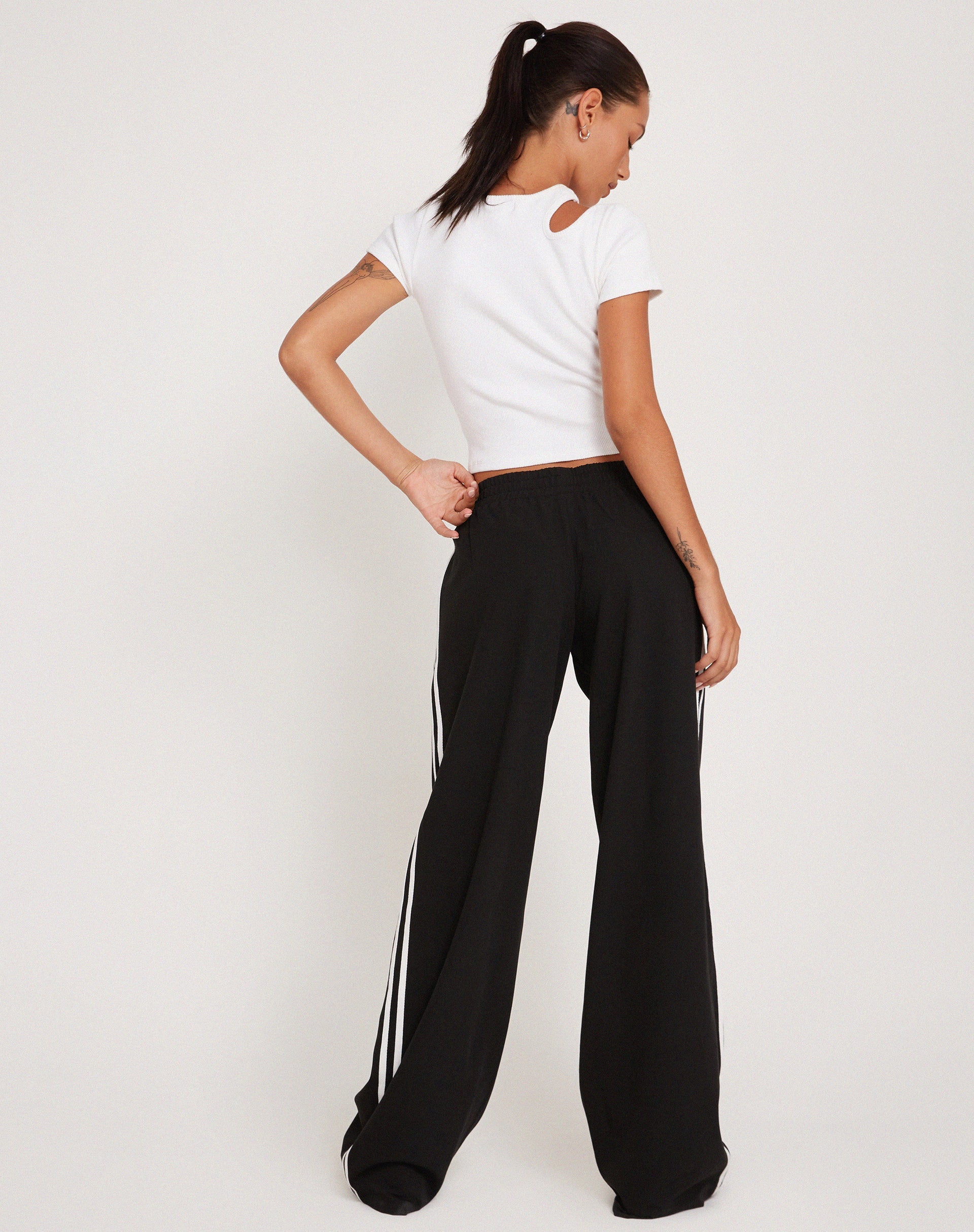 Black and white striped pants wide leg best sale