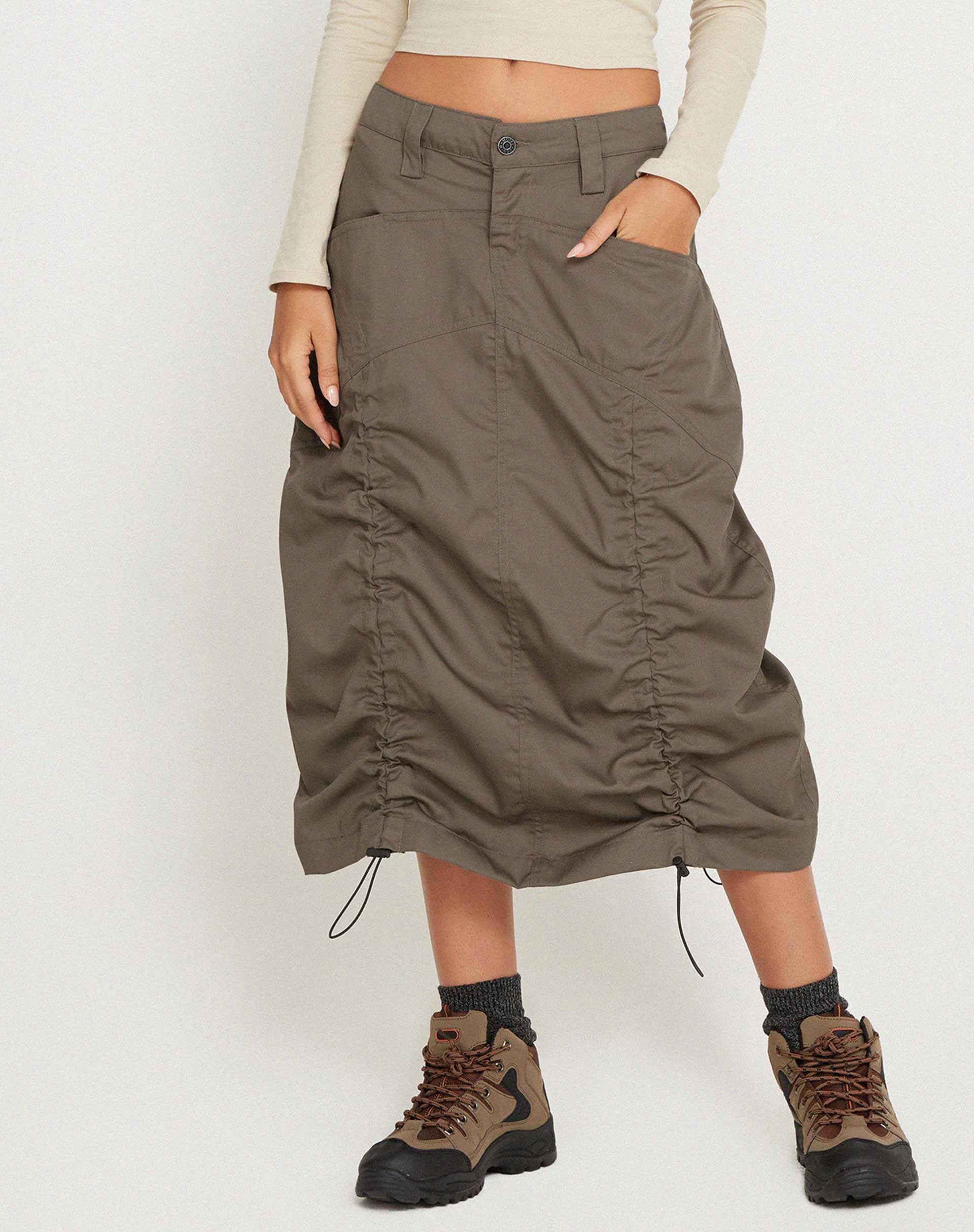 Image of Eisig Cargo Midi Skirt in Fossil