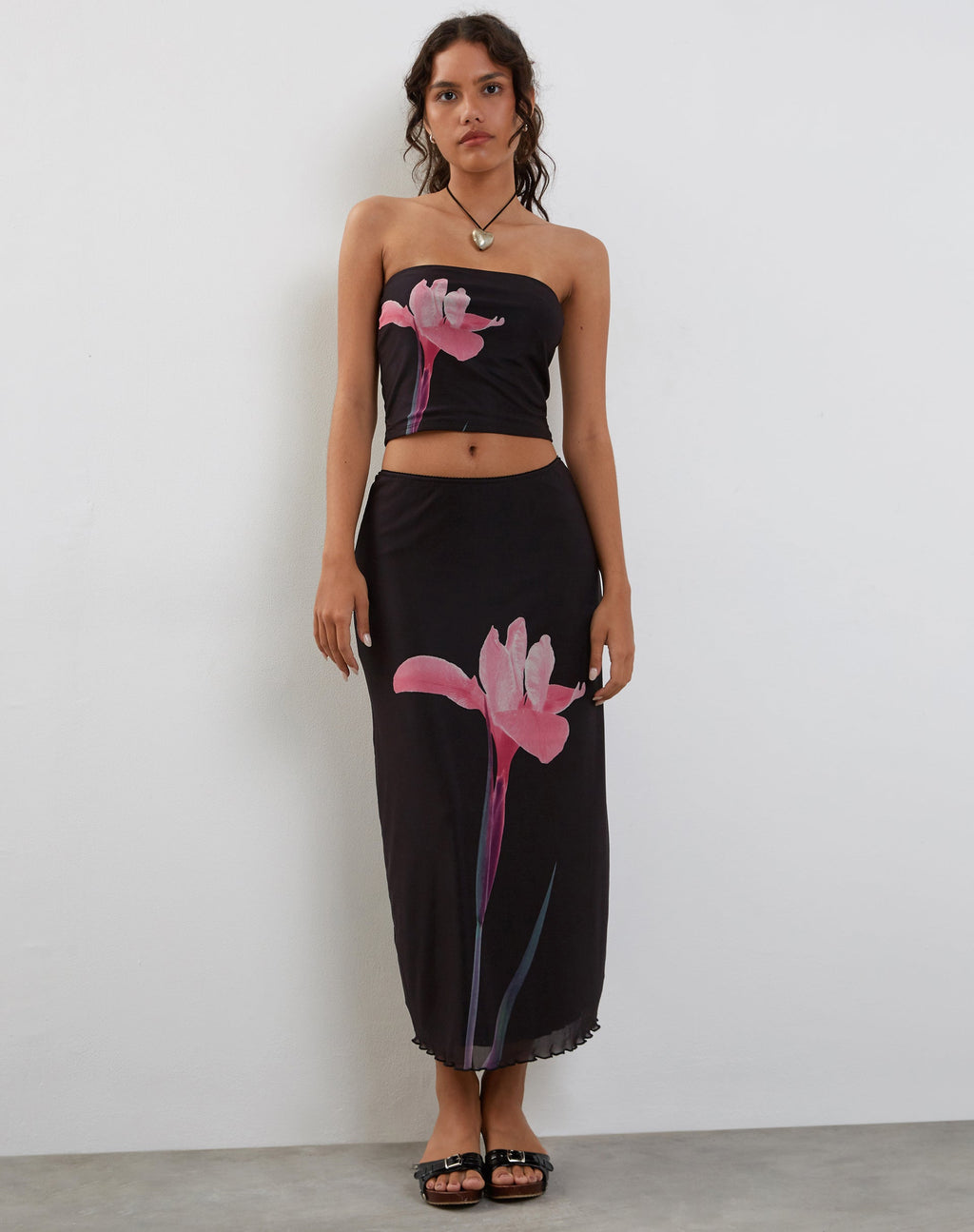 Lassie Midi Skirt in Black with Pink Flower Placement