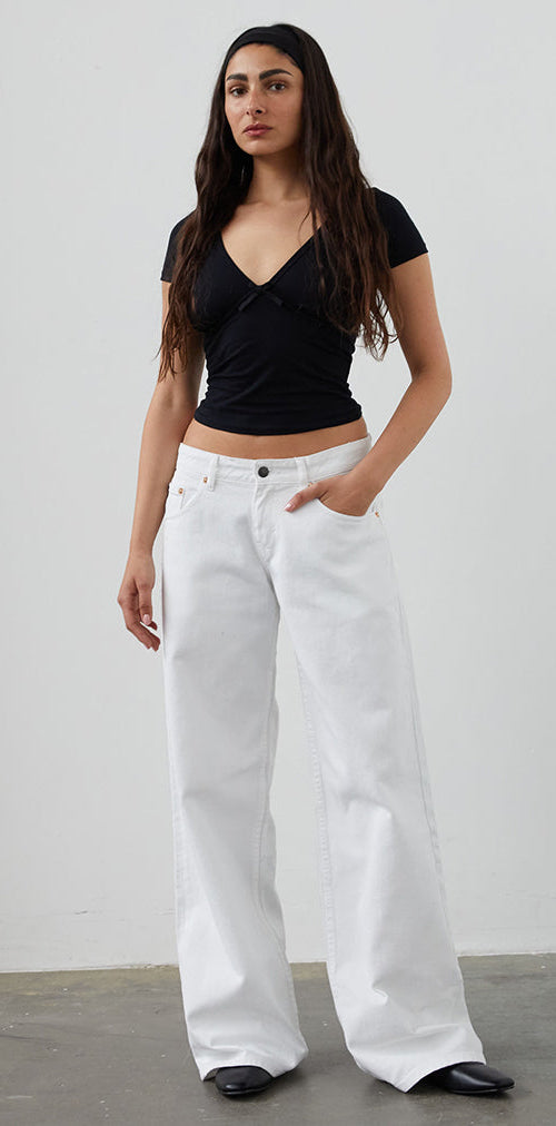 Image of Low Rise Roomy Jeans in True White
