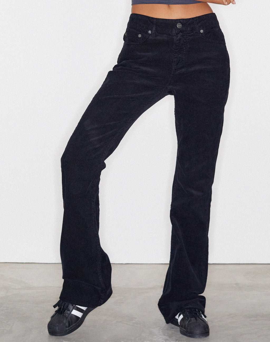 Low Rise Bootleg Jeans in Cord Black