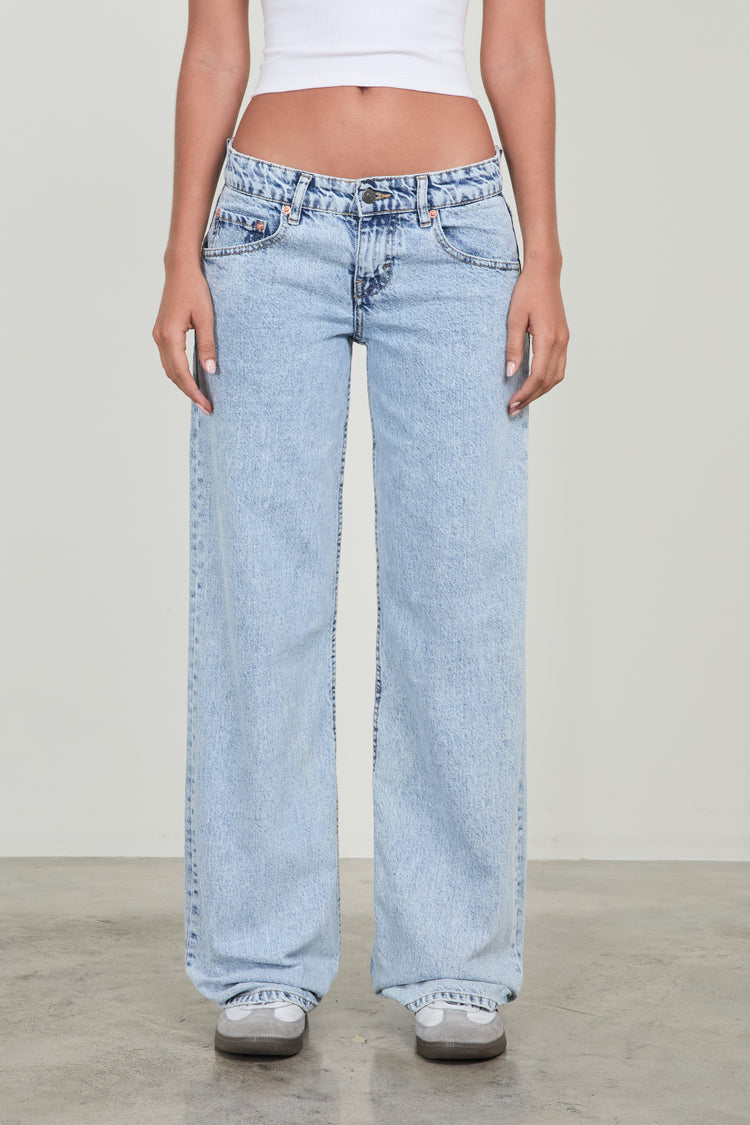 LOW RISE JEANS