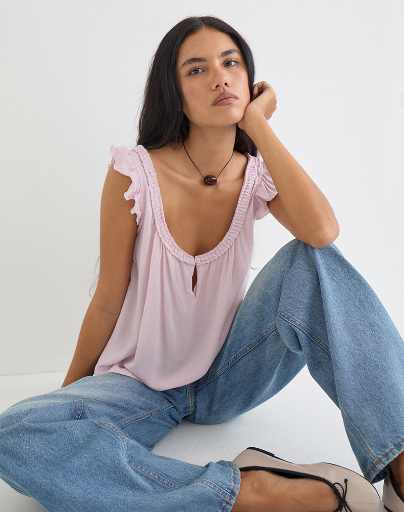 Merisso Scoop Neck Keyhole Top in Crinkle Light Pink