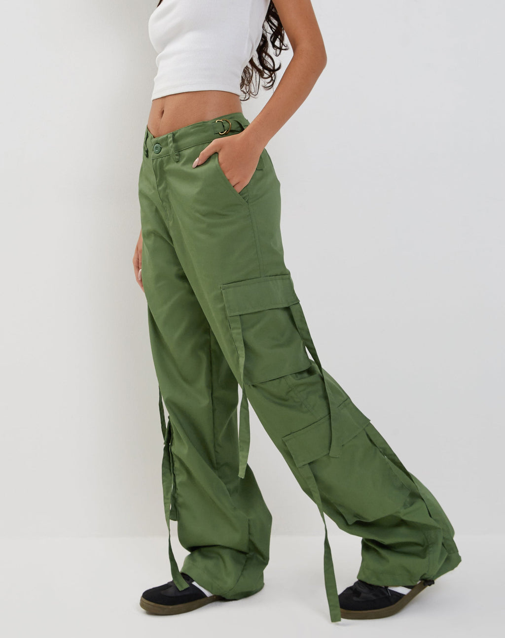 Edgar Wide Leg Cargo Trouser in Military Green