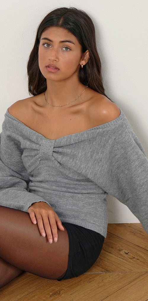 Image of Sikuna Bow Jumper in Grey