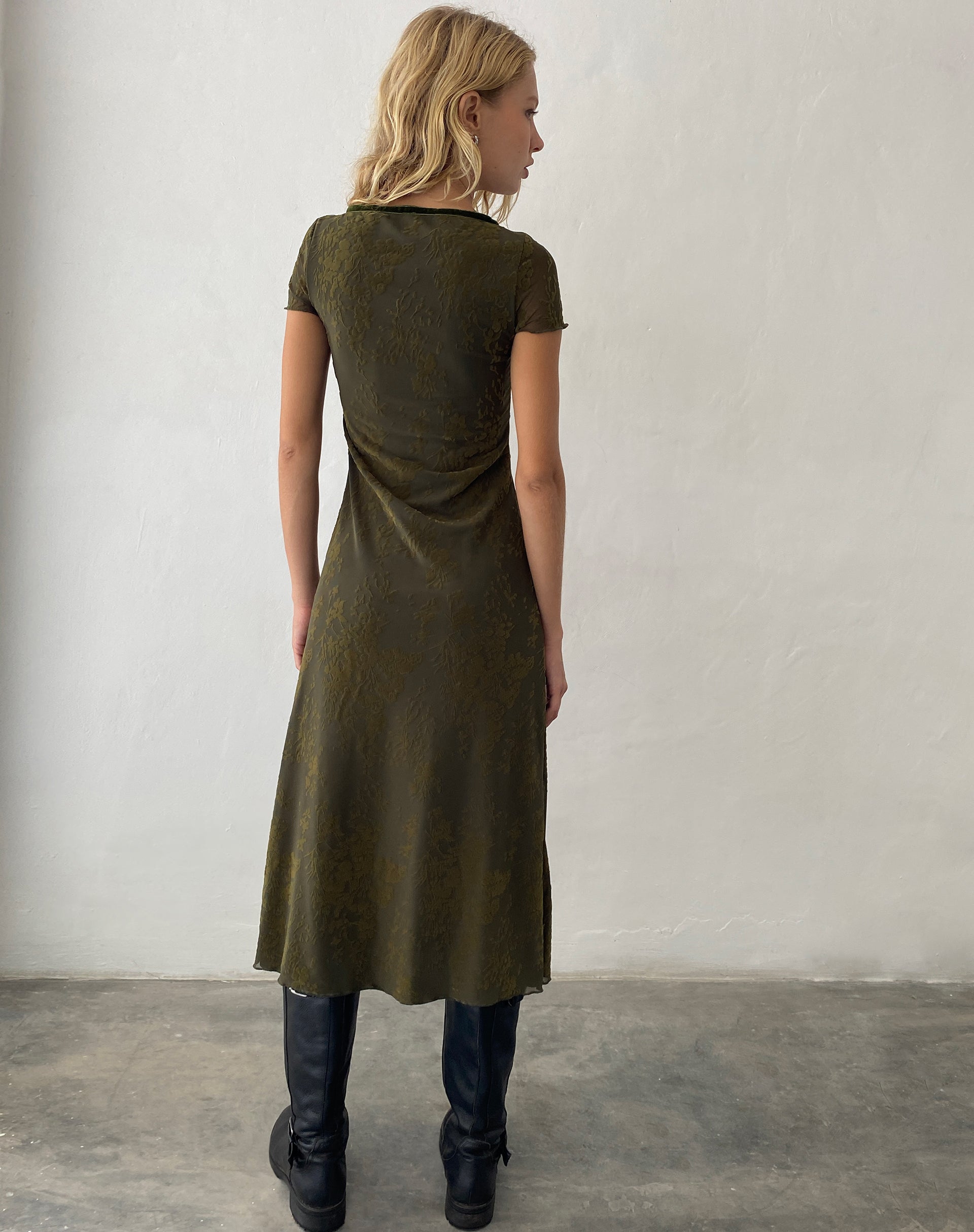 Image of Vilinia Midi Dress in Abstract Botanic Dark Olive