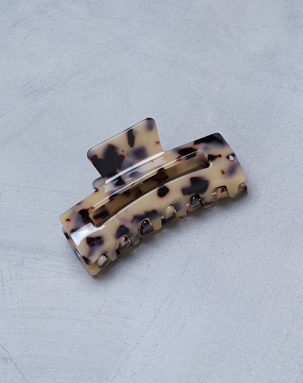 Coria Hair Claw in Tortoise