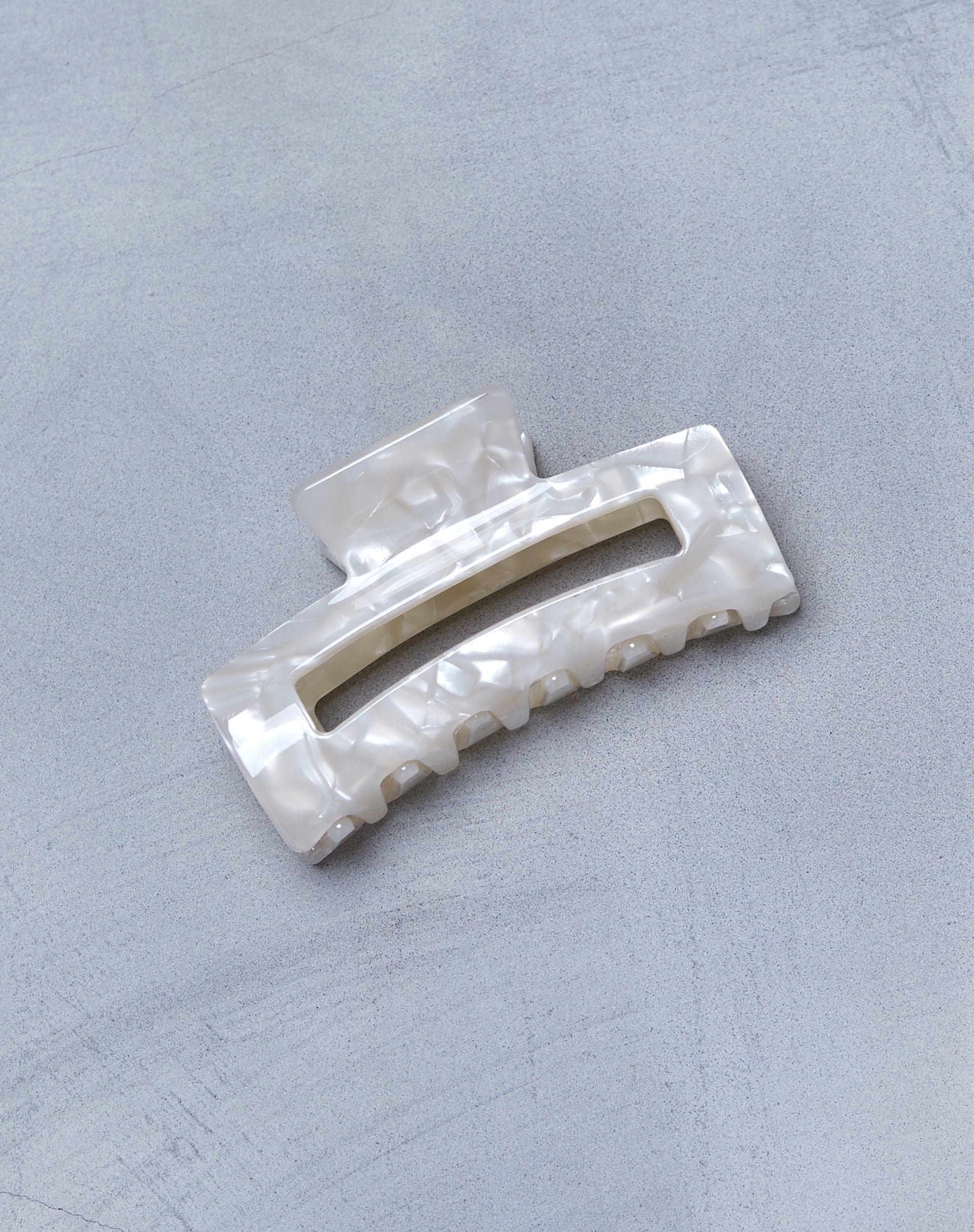 Image of Coria Hair Claw in Ivory