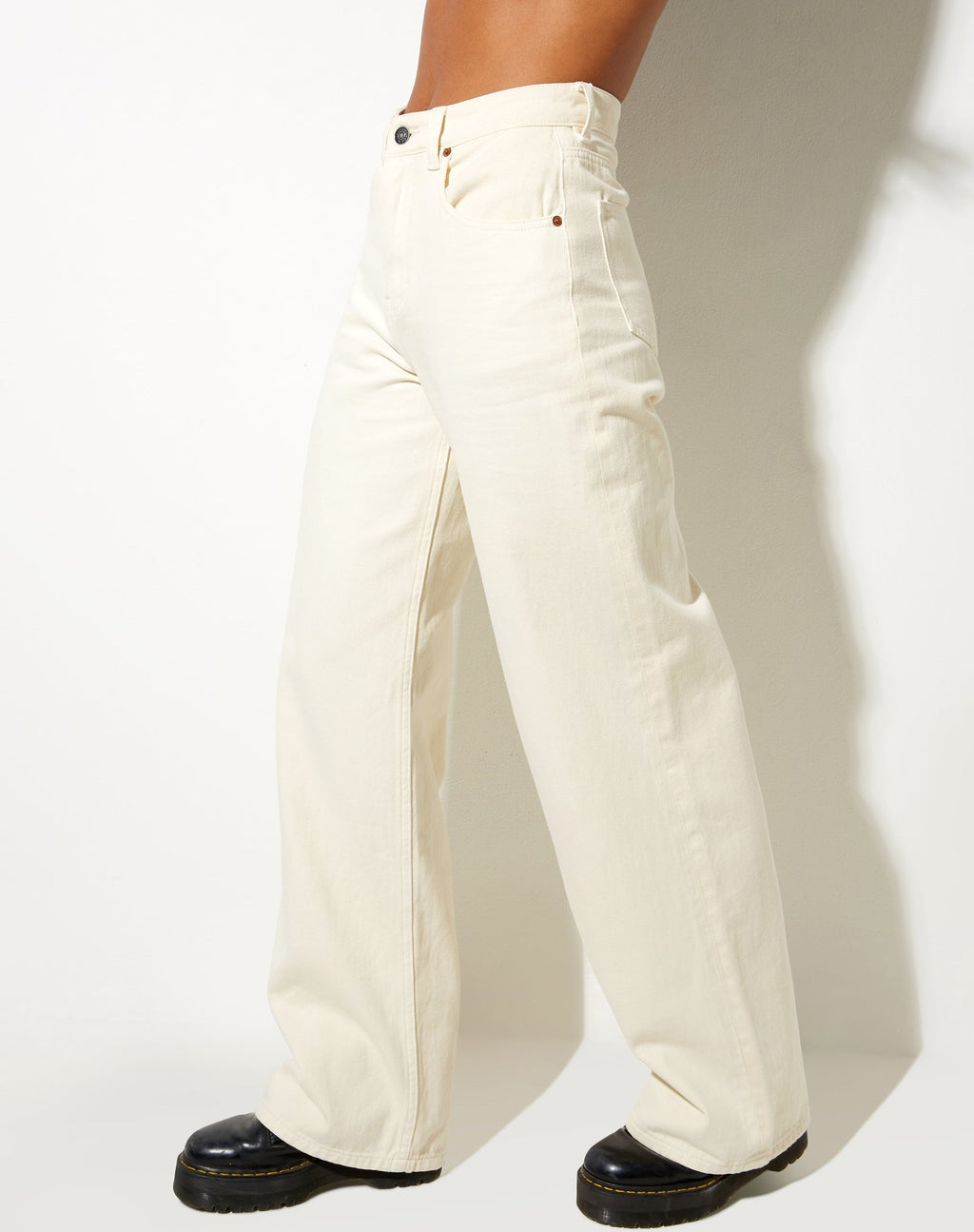 Roomy Extra Wide Jeans in Off White