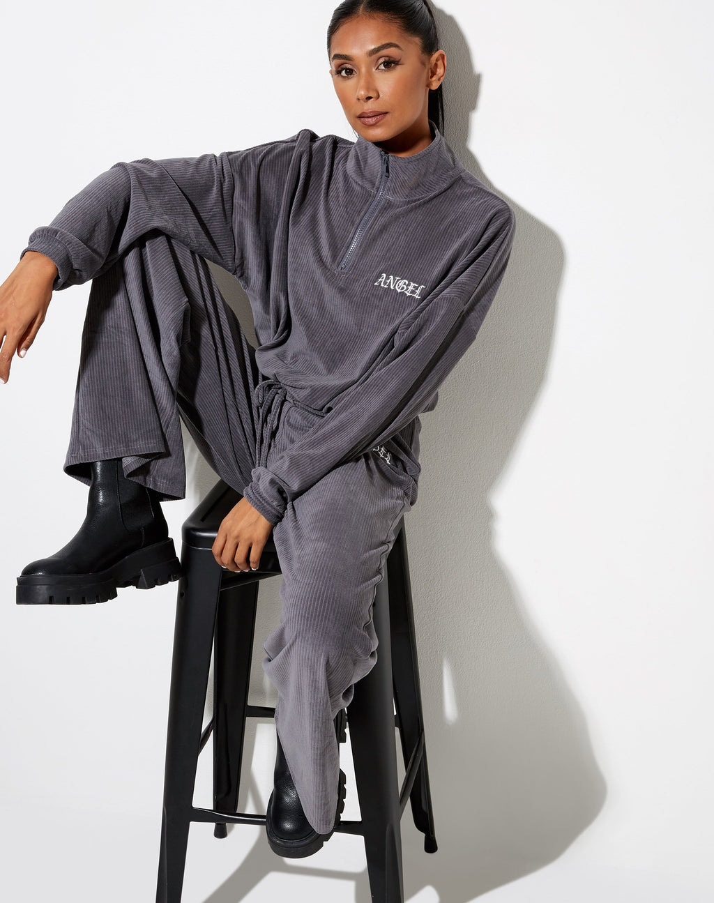 Olini Jumper in Charcoal Grey 'Angel' Embro