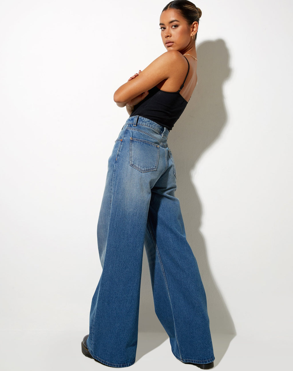 Flare Parallel Jeans in Mid Wash