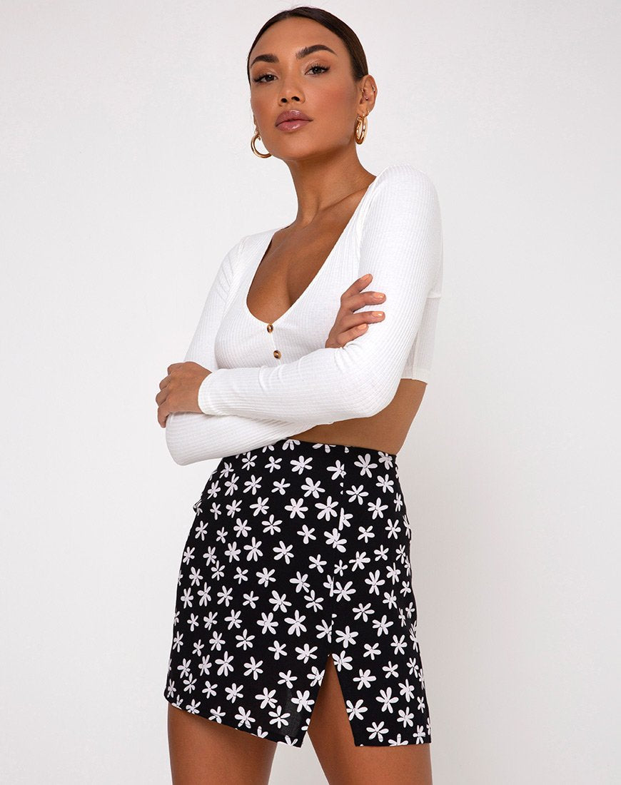 Image of Sheny Mini Skirt in 90s Daisy Black and White